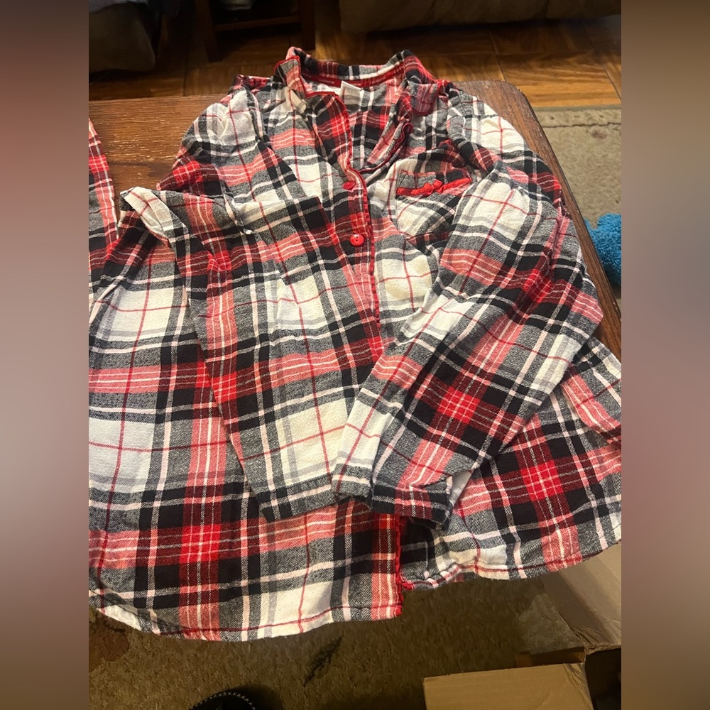 Liz Claiborne Red and Black Checkered Pajama Set - Picture 3 of 3